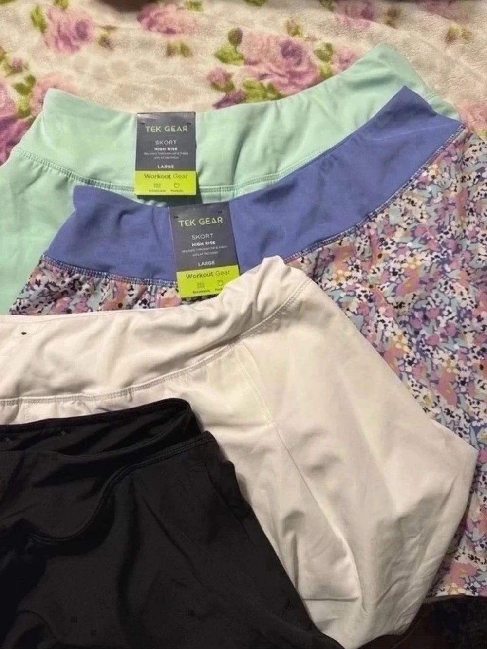 NWT L tek gear Women's Mint, Blue, White & Black Shorts with Floral Print Skort